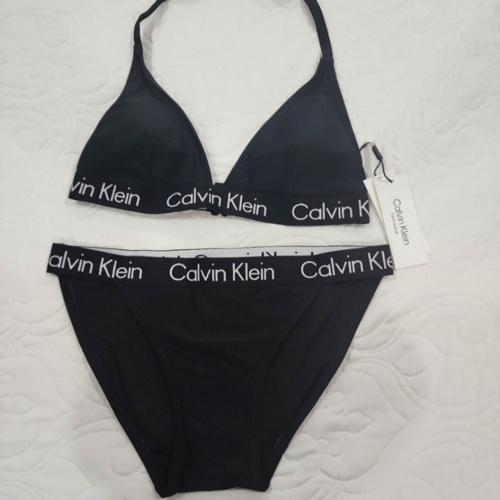 Calvin Klein Women's Standard Triangle Bra Top Rem - black
